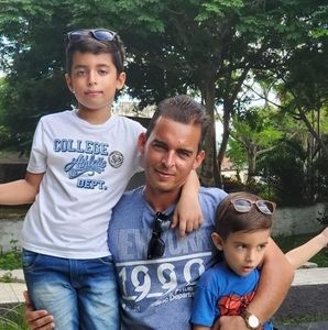 Meet your Posher, Alberto carlos